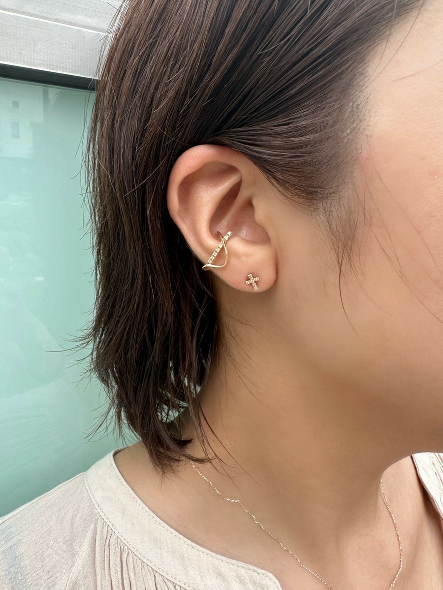 Pierced earrings STYLE 2