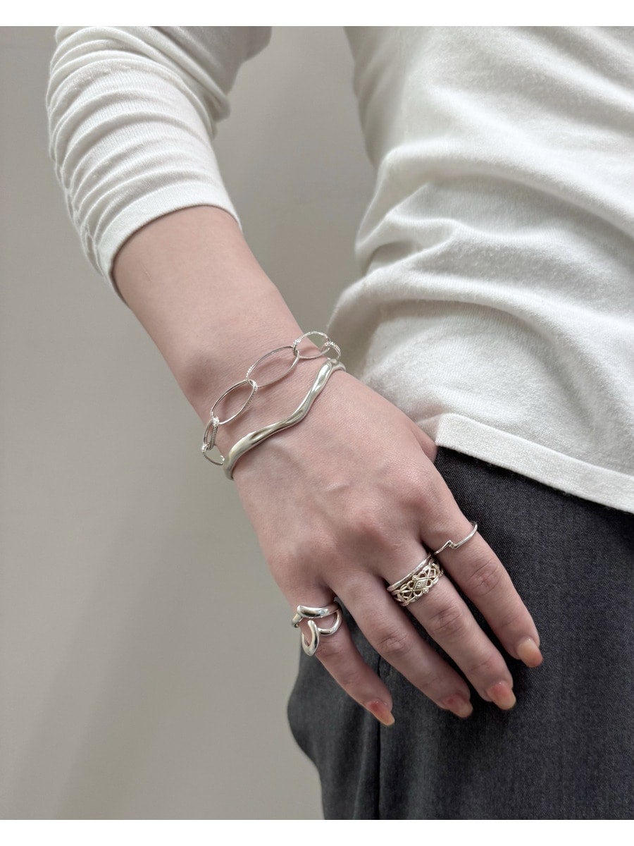 - Bracelet -