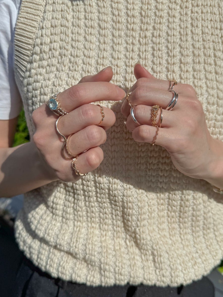 - Ring -