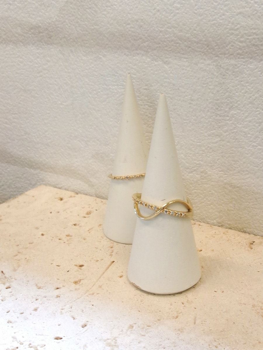 - Ring -