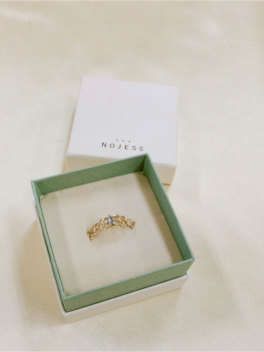 - Ring -