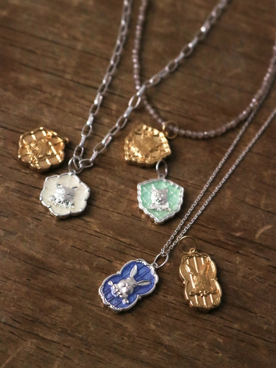- Animal Motif Charm -