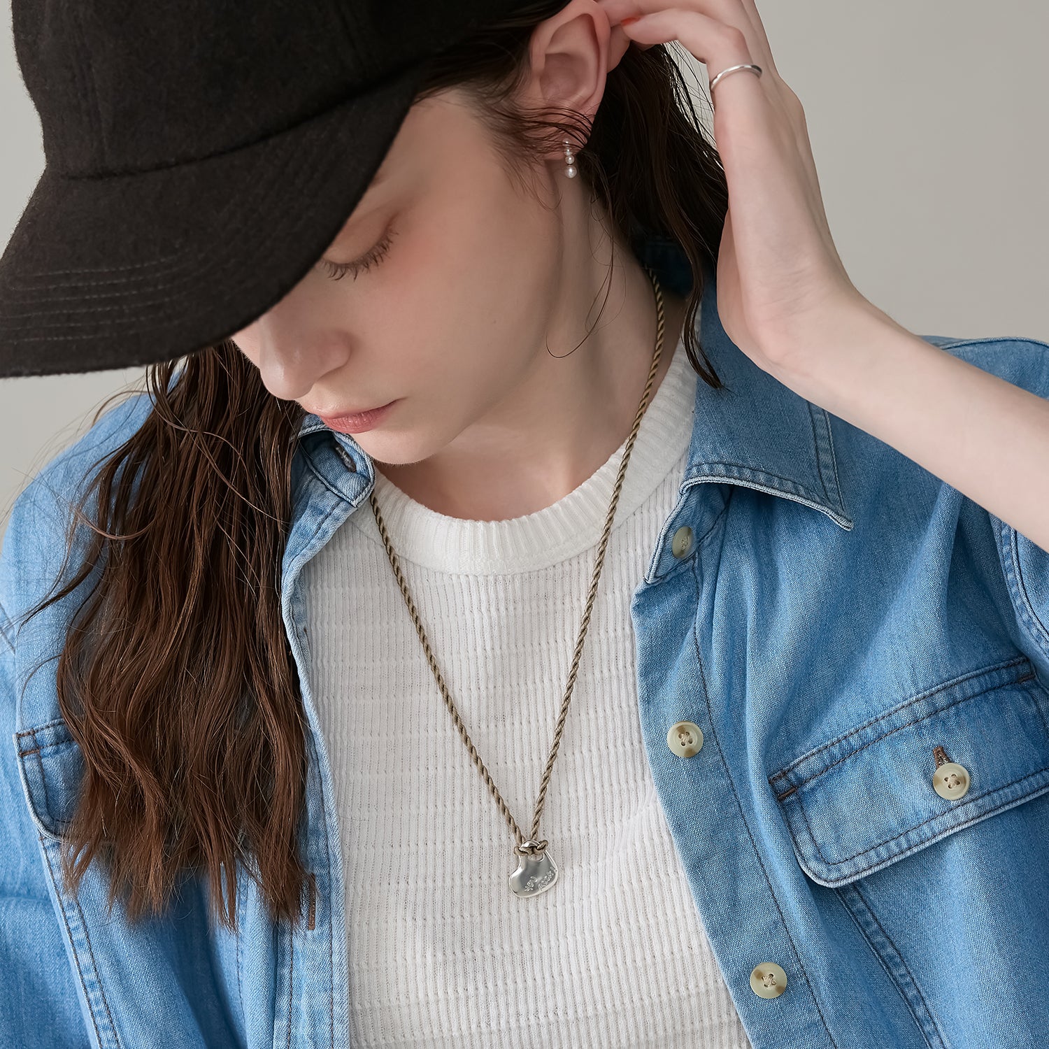 シルバーハートコードネックレス（ベージュ）